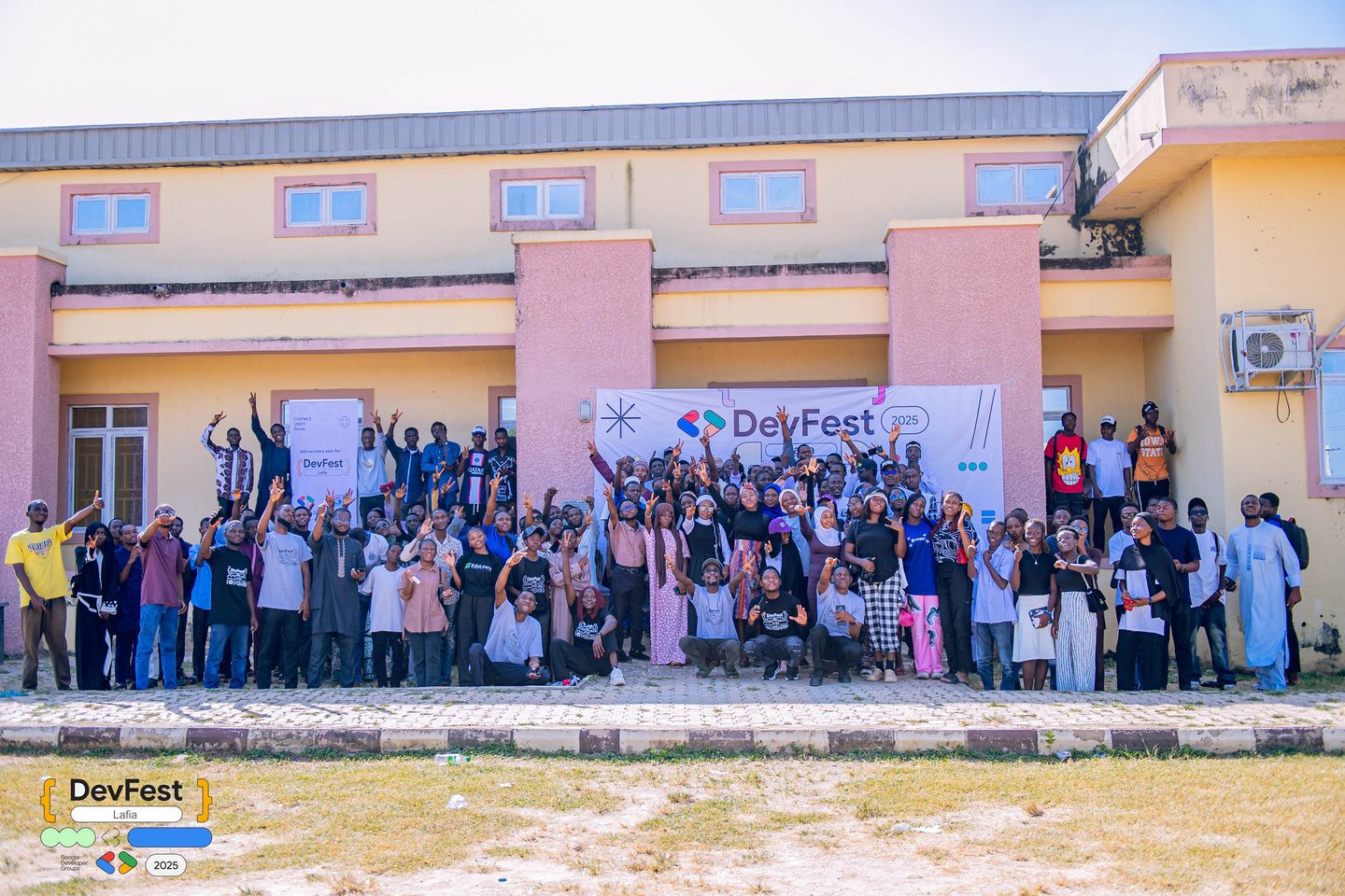 DevFest Lafia Community Crowd outside Lafia Innovation Hub